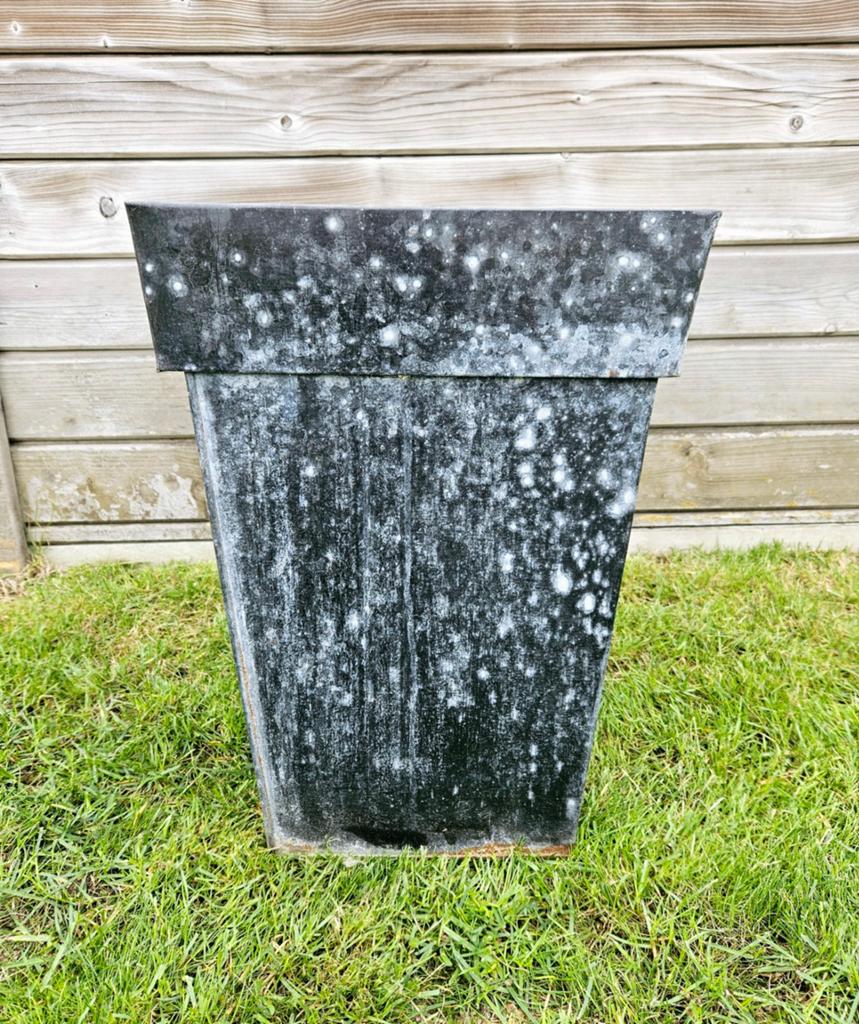 Zinken bloempot, Ophalen, Gebruikt, Balkon, 30 tot 60 cm
