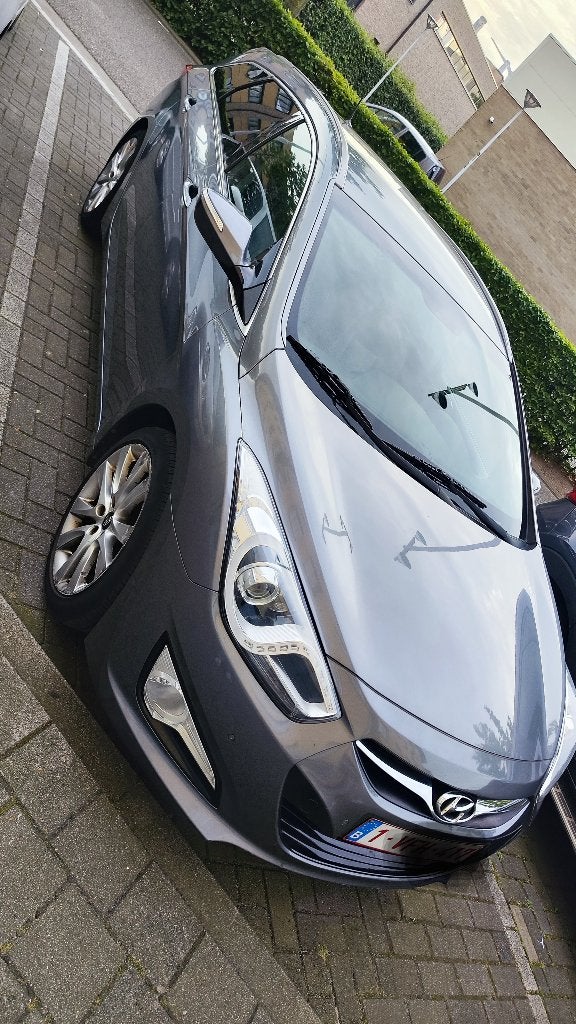 Te koop Hyundai i40 diesel, Auto's, Euro 5, Zwart, Zwart, Leder
