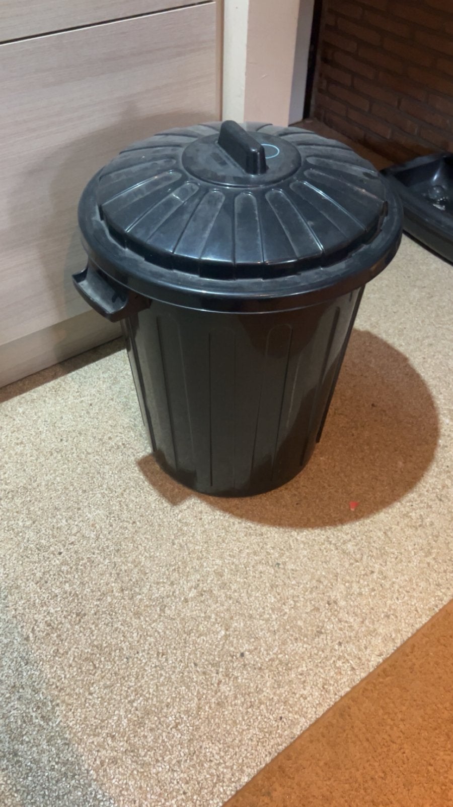 Plastic ton, Ophalen, Zo goed als nieuw