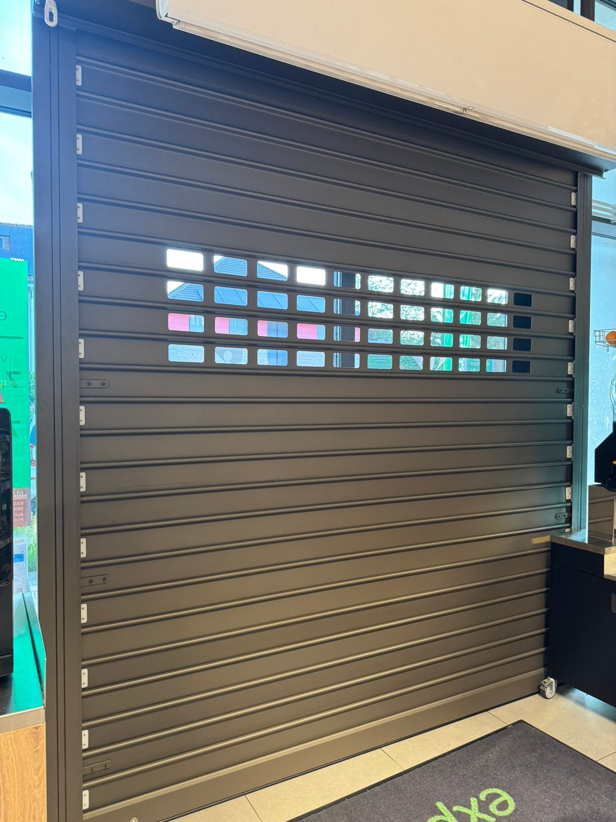 Aluminium rolluik 2,5 m (L) x 2,8 m (H), Ophalen, Zo goed als nieuw