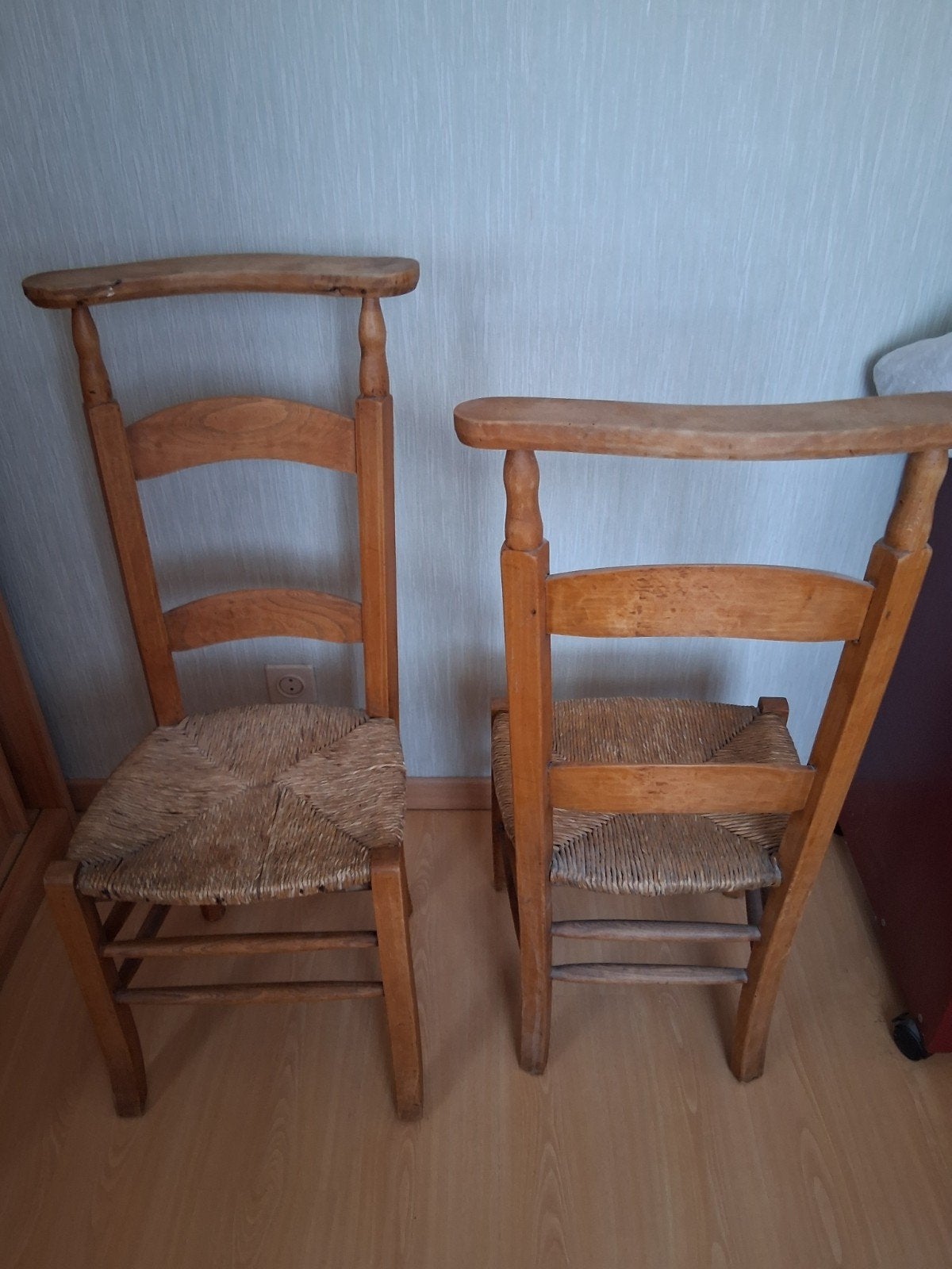 Rustieke stoelen, Enlèvement