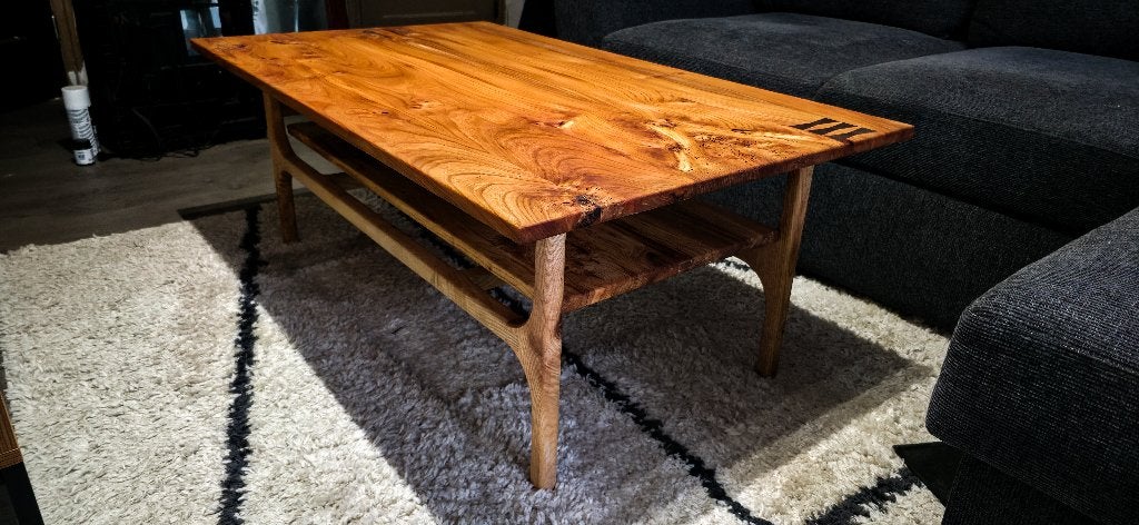 Salontafel in massief iep – handgemaakt, Huis en Inrichting, Mid-century modern / Scandinavisch, met een vleugje Nakashima, 100 tot 150 cm