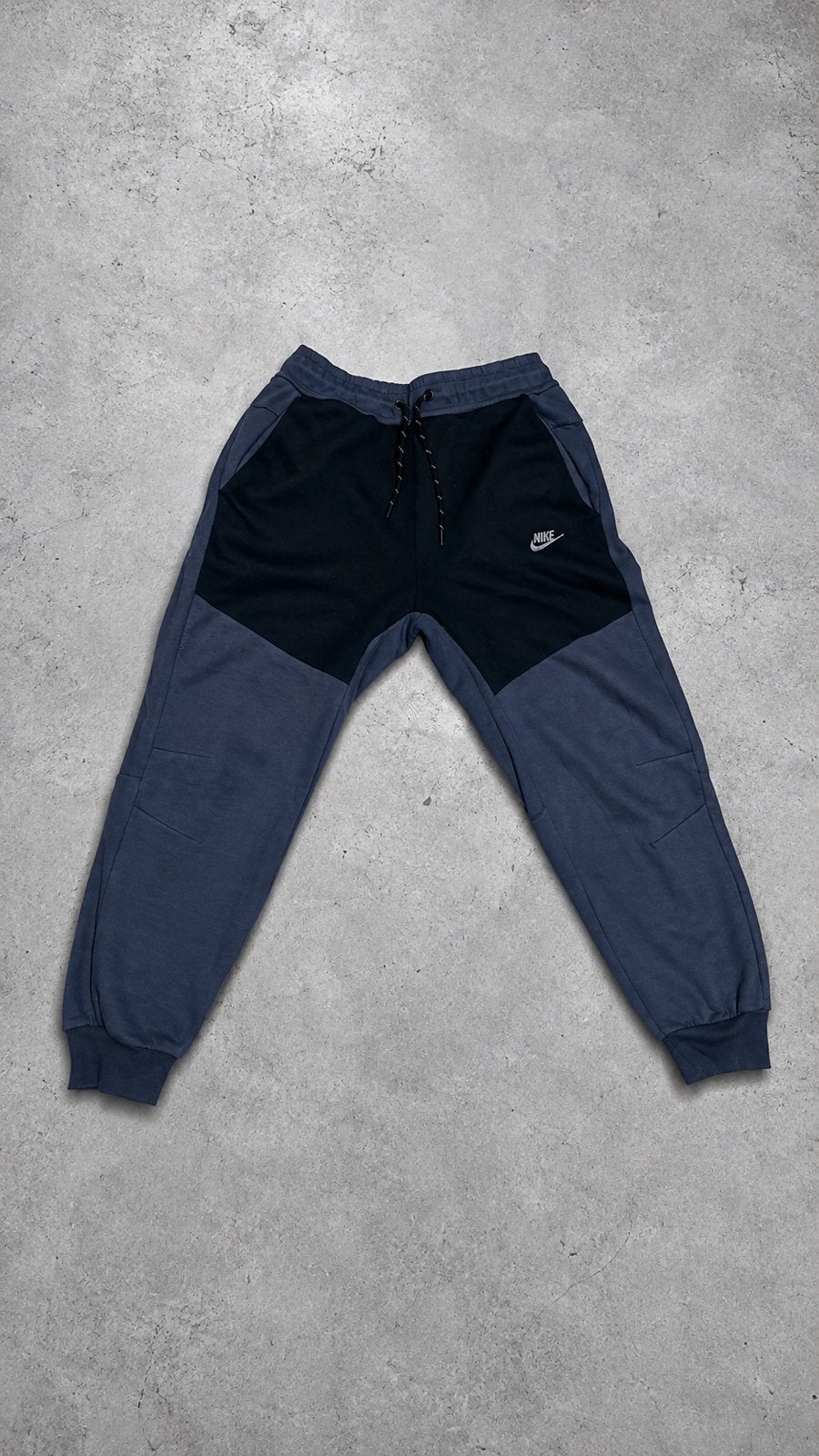 Nike tech broek maat M, Enlèvement ou Envoi, Comme neuf, Taille 48/50 (M)