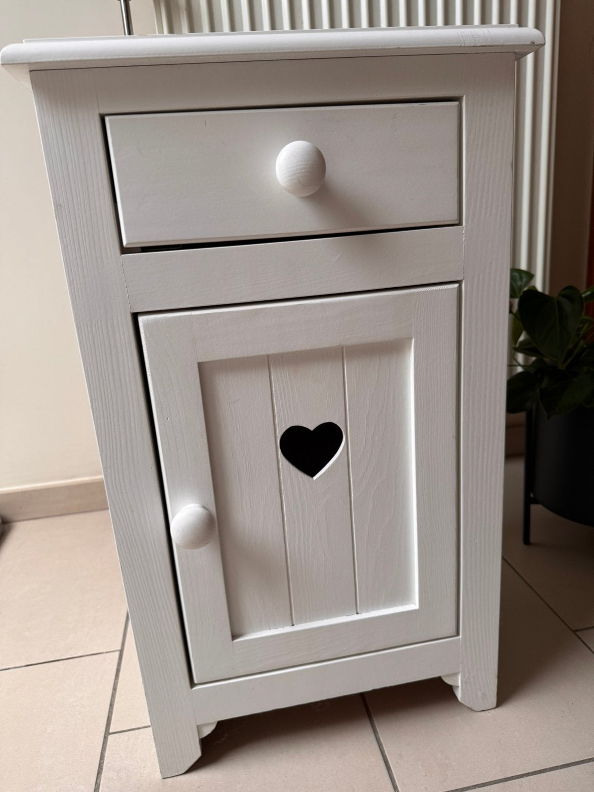 Table d'appoint ou table de chevet romantique, Enlèvement, Comme neuf