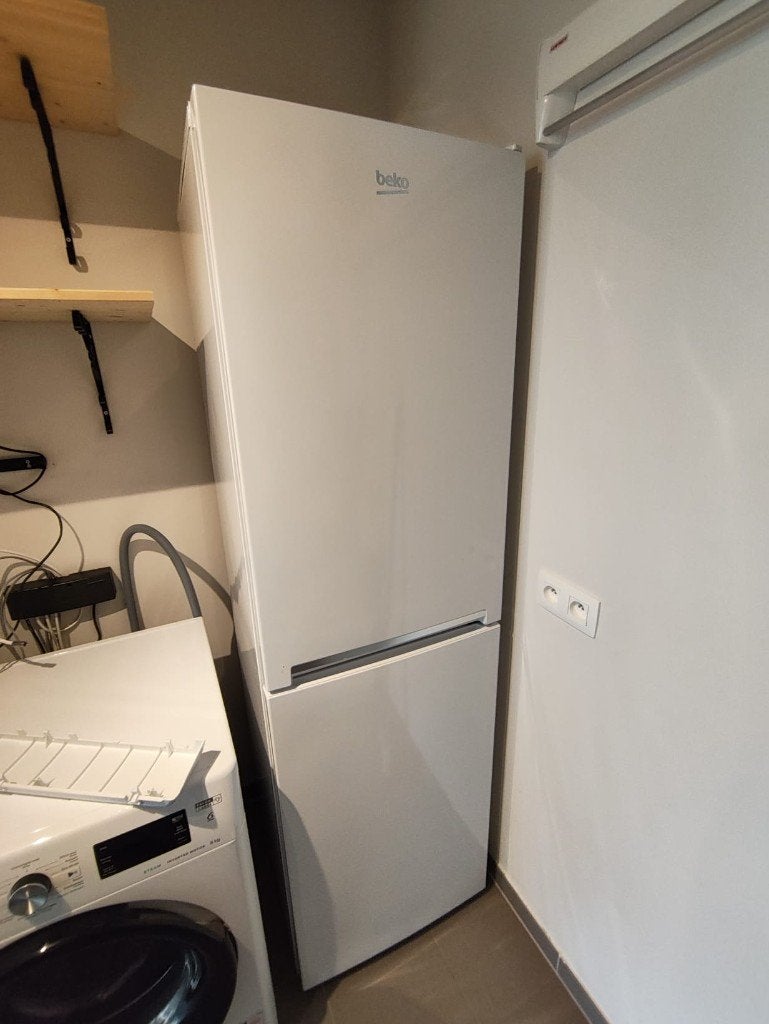 Beko koelkast met vriesvak, Electroménager, Avec compartiment congélateur, 160 cm ou plus, Comme neuf, Enlèvement