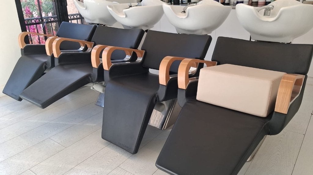 4 lavabos de coiffure avec chaises Dessange, Enlèvement