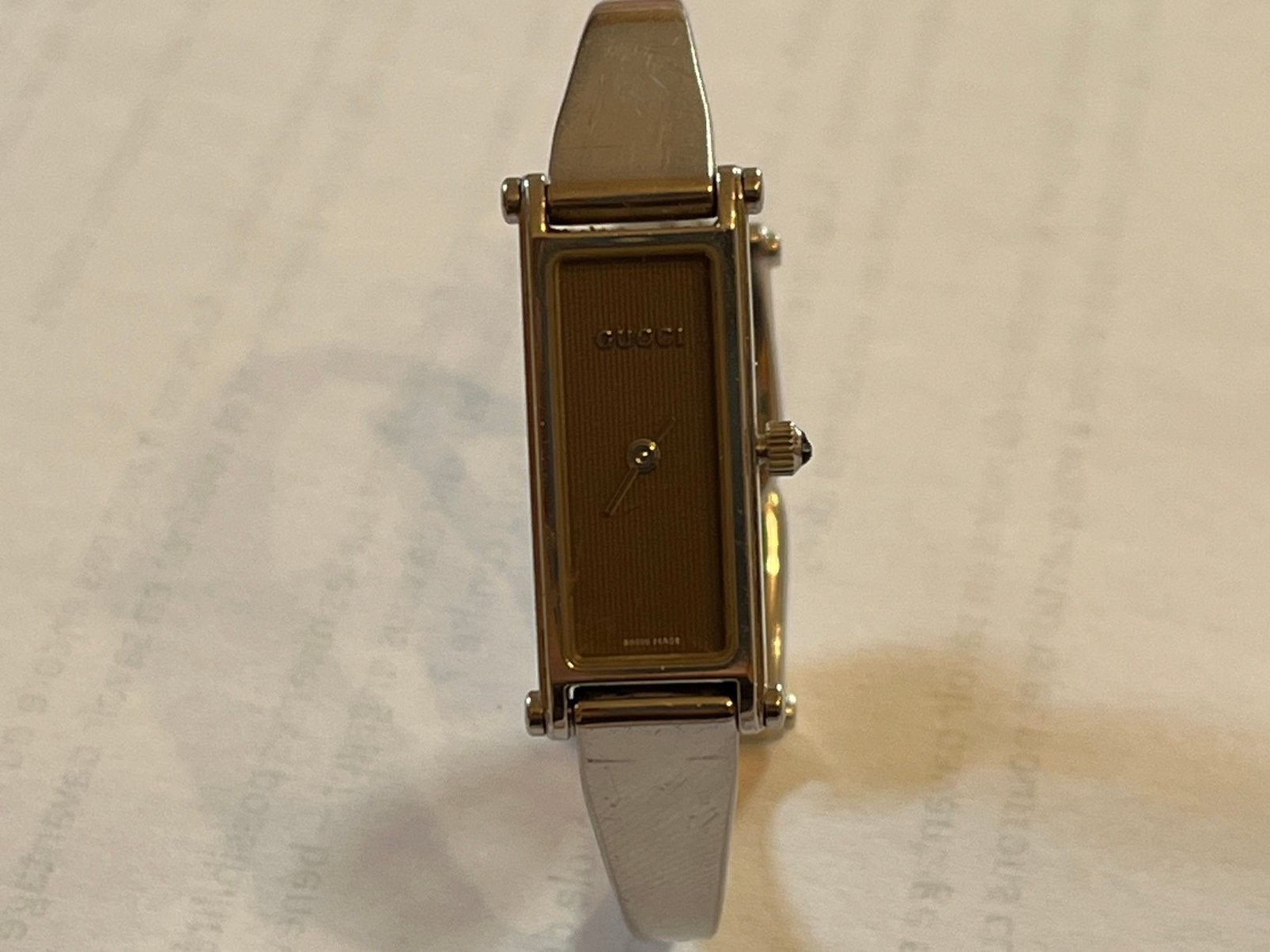 Montre Gucci 1500L a reviser, Enlèvement ou Envoi, Utilisé
