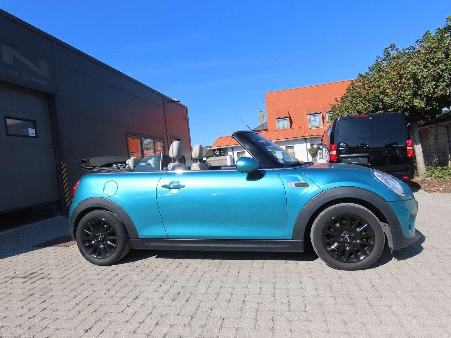 MINI Cabrio One Mini Cabriolet 1.2 One (bj 2016), Auto's, Gebruikt, Cabriolet, Blauw, 1198 cc