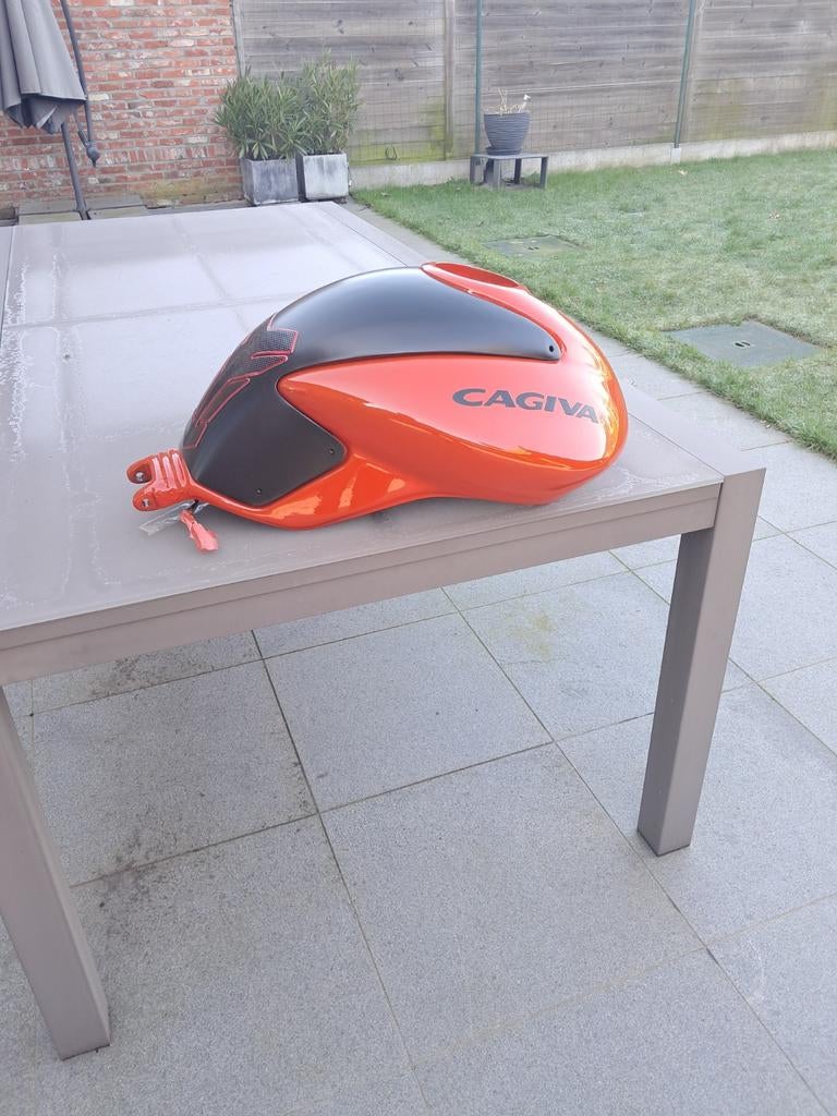 Benzinetank voorspatbord en onderkuip Cagiva raptor planet, Motoren, Motoren | Cagiva, Particulier, Nieuw, Ophalen of Verzenden