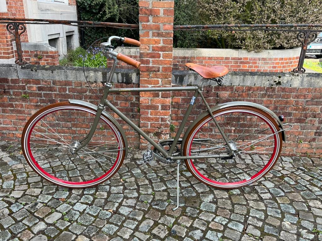 Exclusieve Achielle Fiets, Fietsen en Brommers, Ophalen, Terugtraprem, Versnellingen, Zo goed als nieuw