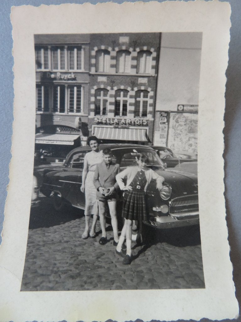 foto markt Doornik Tournai 1956 Et. De Ruyck Stella Artois, Verzamelen, Foto's en Prenten, Foto, Ophalen of Verzenden, Zo goed als nieuw