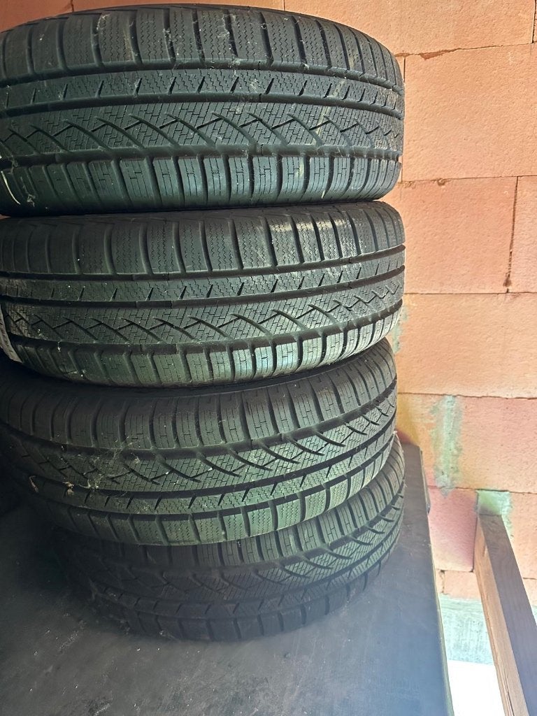 Winterbanden continental 205/60R16, Pneus hiver, 16 pouces, Véhicule de tourisme, 205 mm