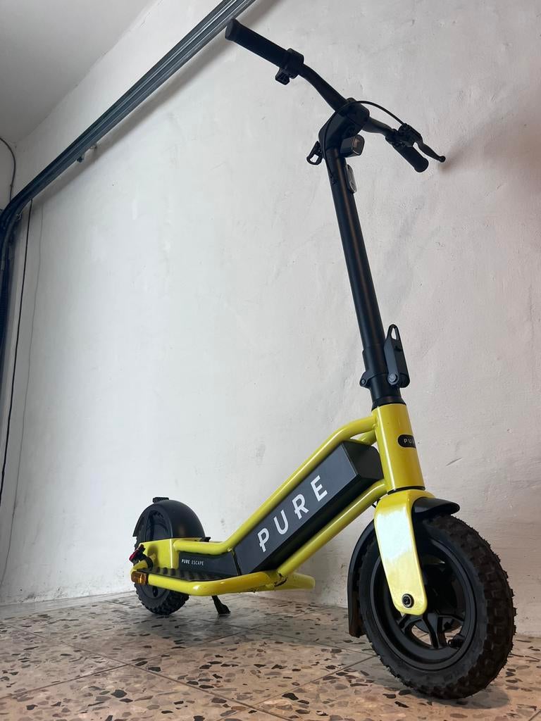 Pure escape pro, Fietsen en Brommers, Steps, Ophalen, Zo goed als nieuw