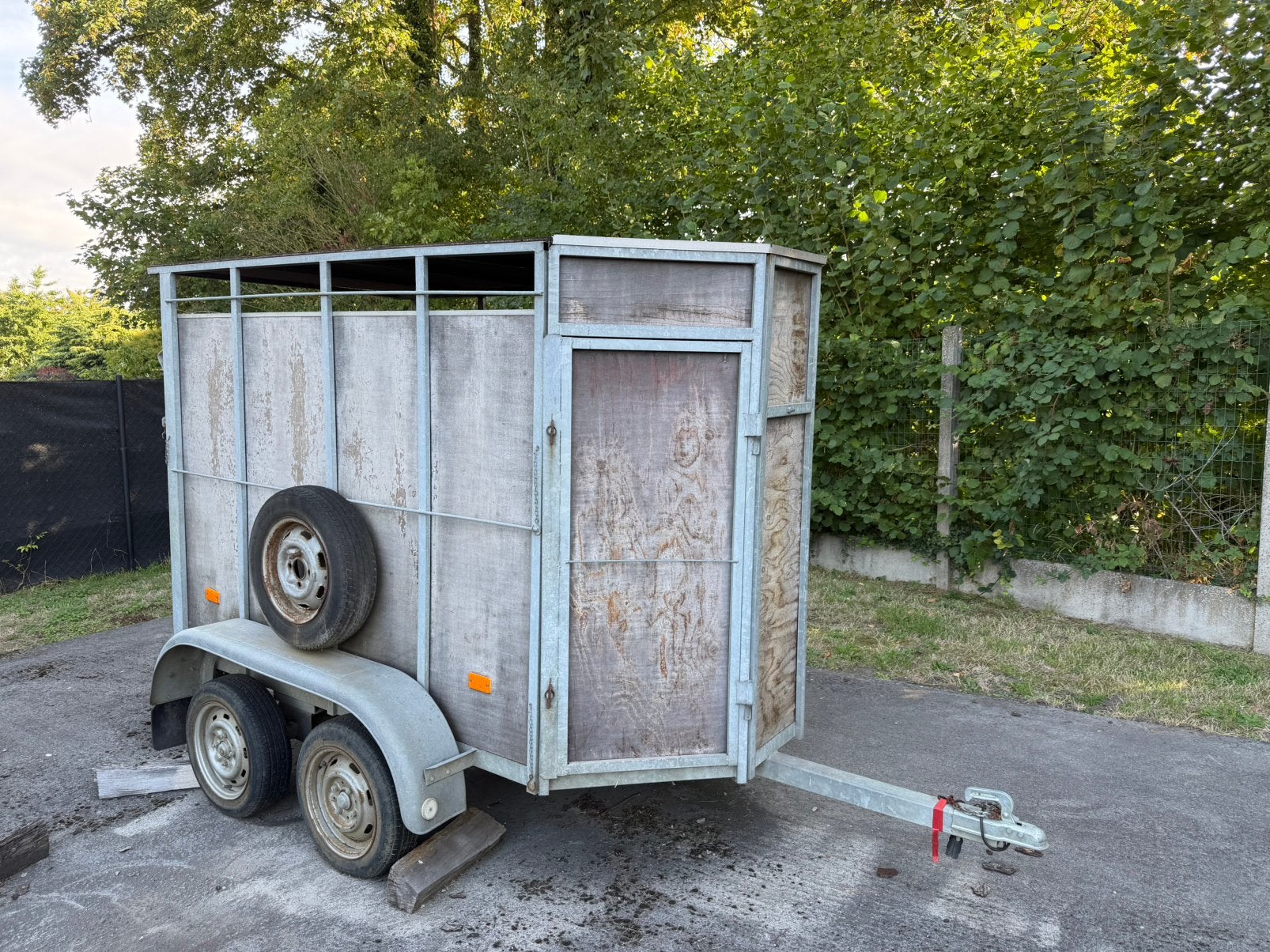 Baitaillère / remorque moutons / remorque fermée NON FREINEE, Autos : Divers, Enlèvement, Utilisé