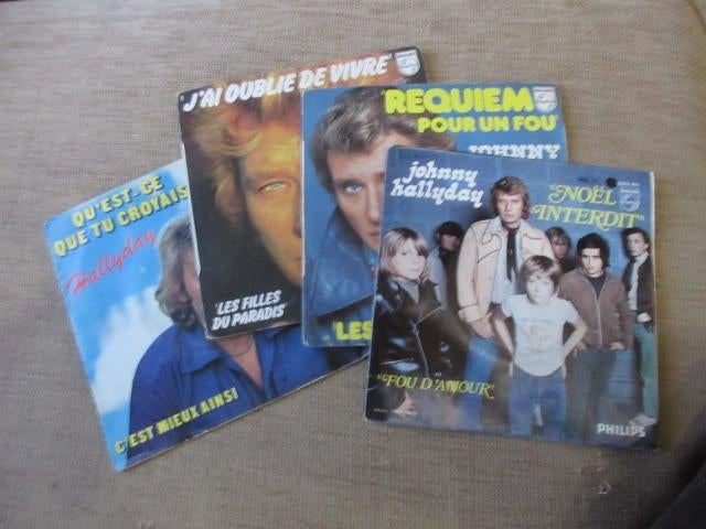 lot 4x Vynils 45t Johnny halliday, CD & DVD, Vinyles Singles, Utilisé, Single, Pop, 7 pouces, Enlèvement ou Envoi