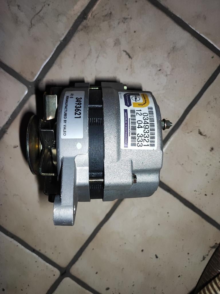 Nieuwe alternator opel GM 12 04 333, Ophalen, Nieuw, Opel