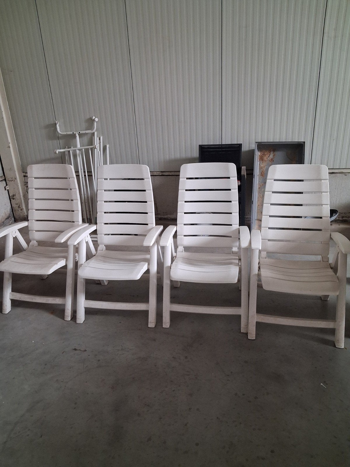 Tuinstoelen gratis af te halen, Ophalen