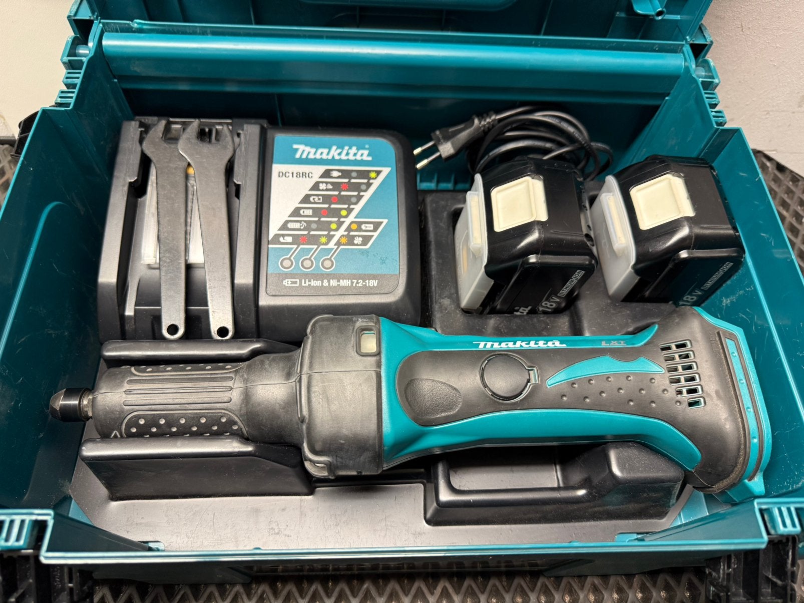 Aiguiseur droit Makita DGD800RMJ, Bricolage & Construction, Enlèvement, Comme neuf, Meuleuse droite