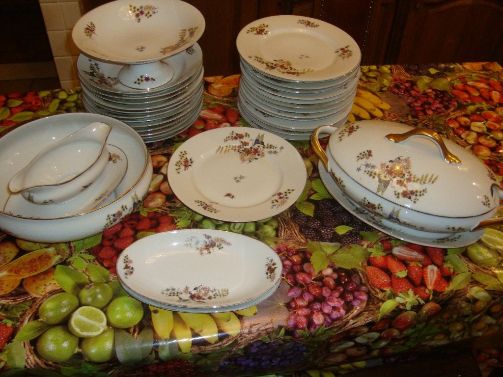 Eetservies in Limogesporselein., Antiek en Kunst, Antiek | Servies compleet, Ophalen