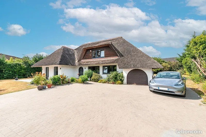 Villa de 210m2, Immo, Buitenland, Frankrijk, Dorp