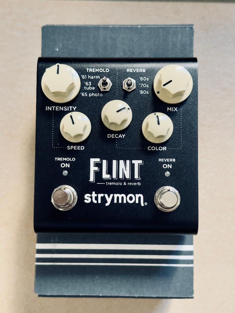Boutique guitar pedals + pedalboard + power supply sale, Enlèvement ou Envoi, Utilisé