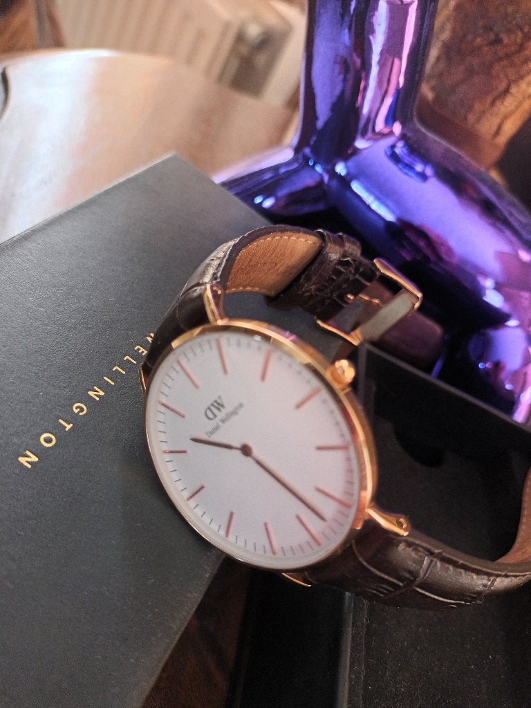Horloge heren daniel wellington , classik york , prachtig ,, Handtassen en Accessoires, Ophalen, Leer, Polshorloge, Nieuw