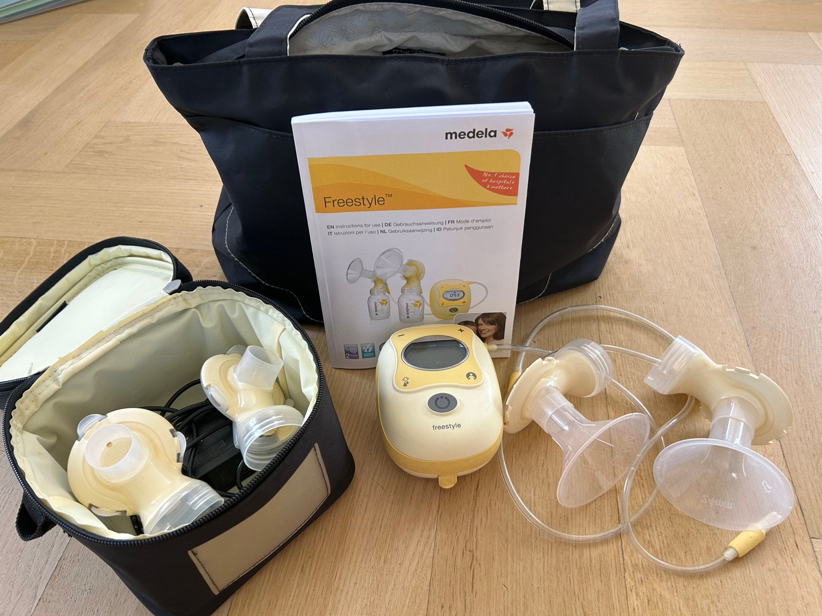 Medela freestyle - dubbele borstkolf, Kinderen en Baby's, Ophalen, Gebruikt, Medela, Borstkolf