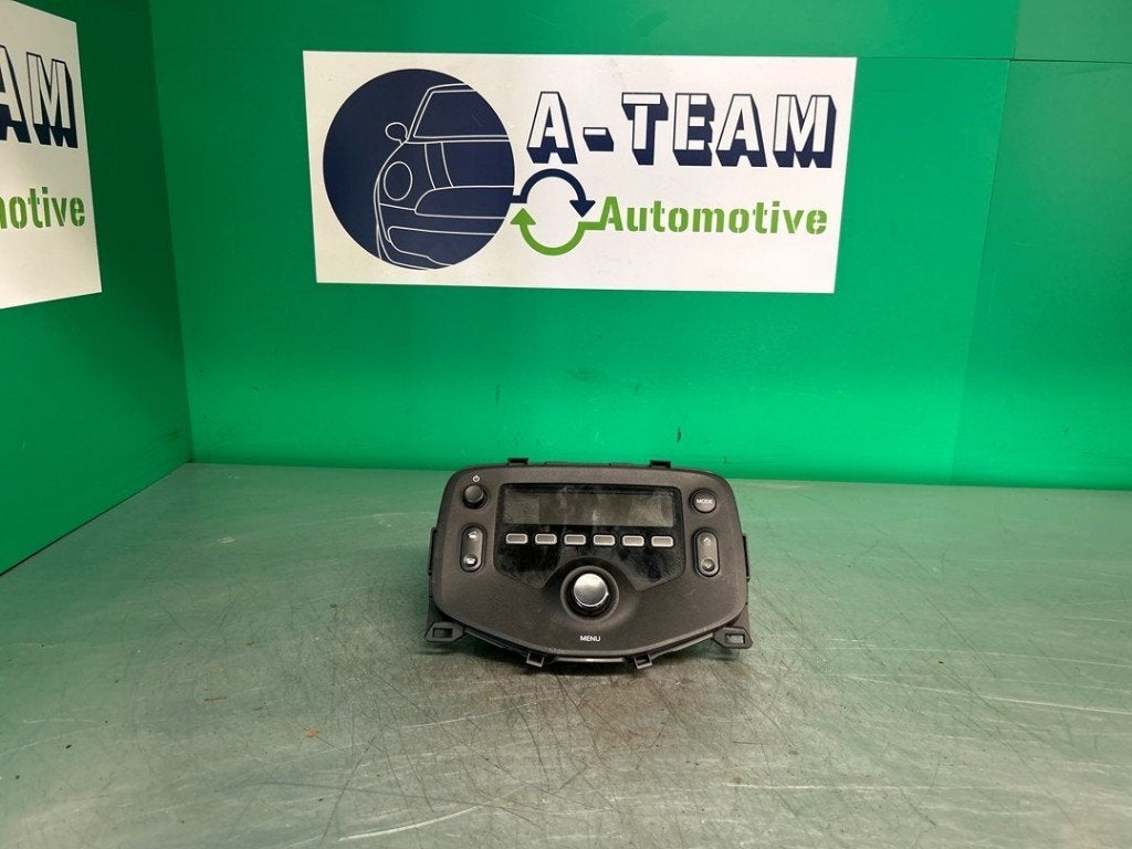 RADIO Toyota Aygo (B40) (01-2014/06-2018) (|861200H050|), Autos : Pièces & Accessoires, Kundenbetreuung@toyota.de, Toyota, Utilisé
