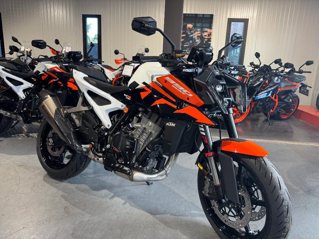 KTM - 990 DUKE, 2 cilinders, ABS, Nieuw, Motorrijbewijs A