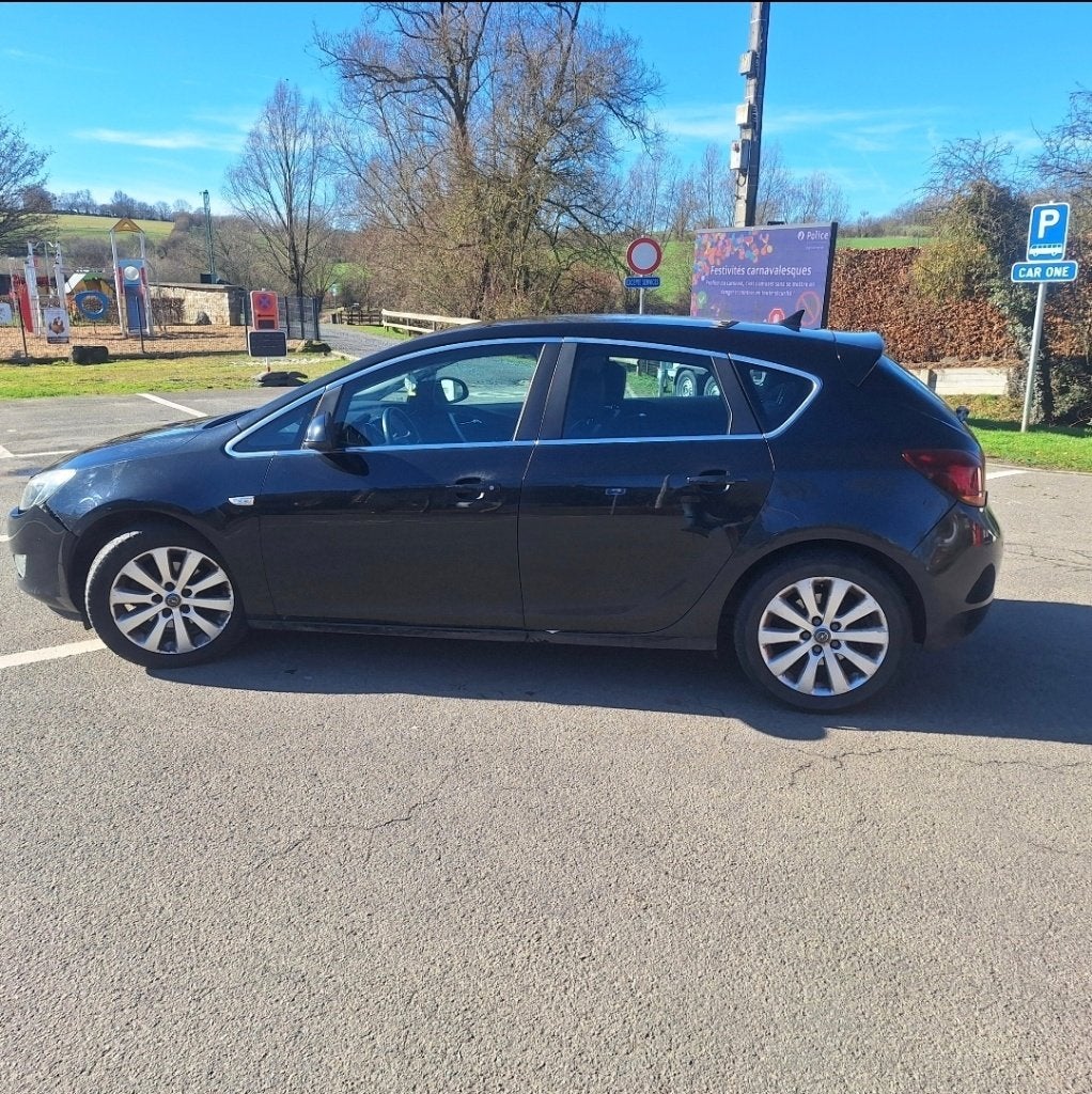 Opel Astra 1.7 110 pk, Auto's, Opel, Particulier, Astra, ABS, Adaptive Cruise Control, Airbags, Airconditioning, Automatische klimaatregeling