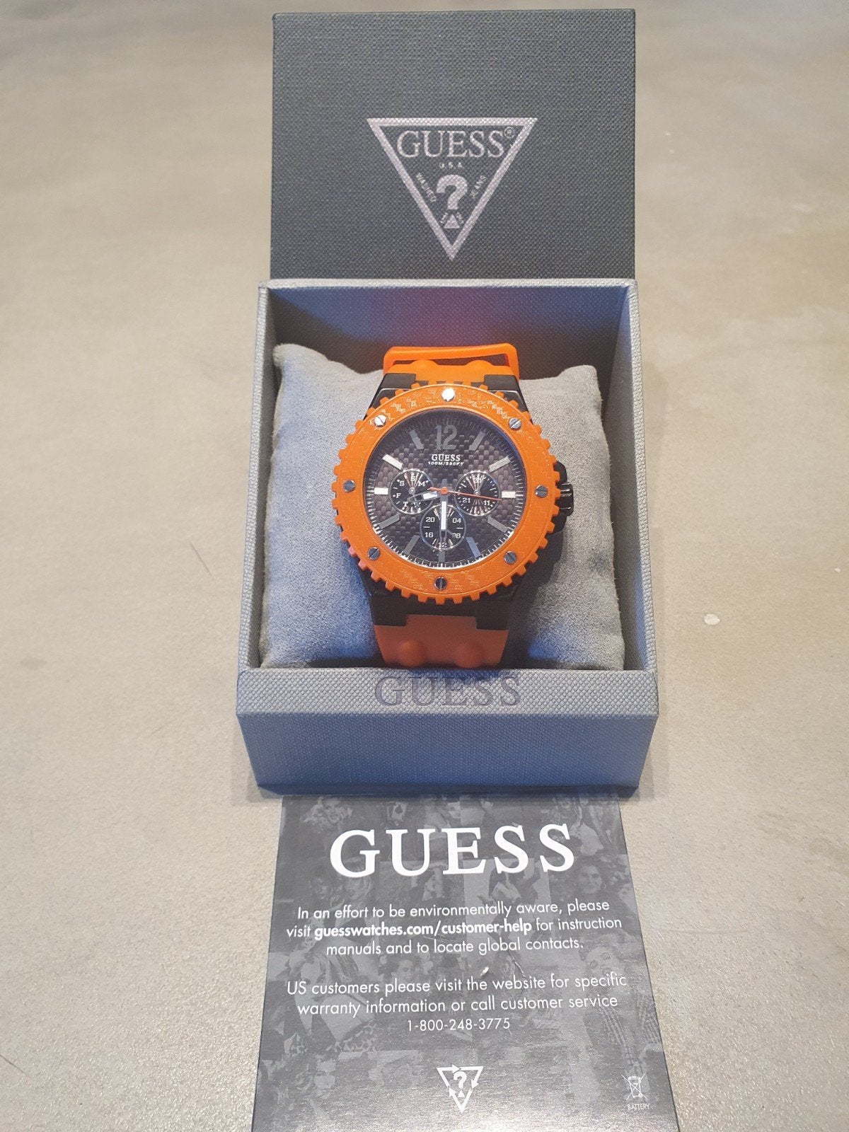 Zgan horloge van Guess. Volledig met doosje., Handtassen en Accessoires, Horloges | Heren, Staal, Polshorloge, Kunststof, Zo goed als nieuw