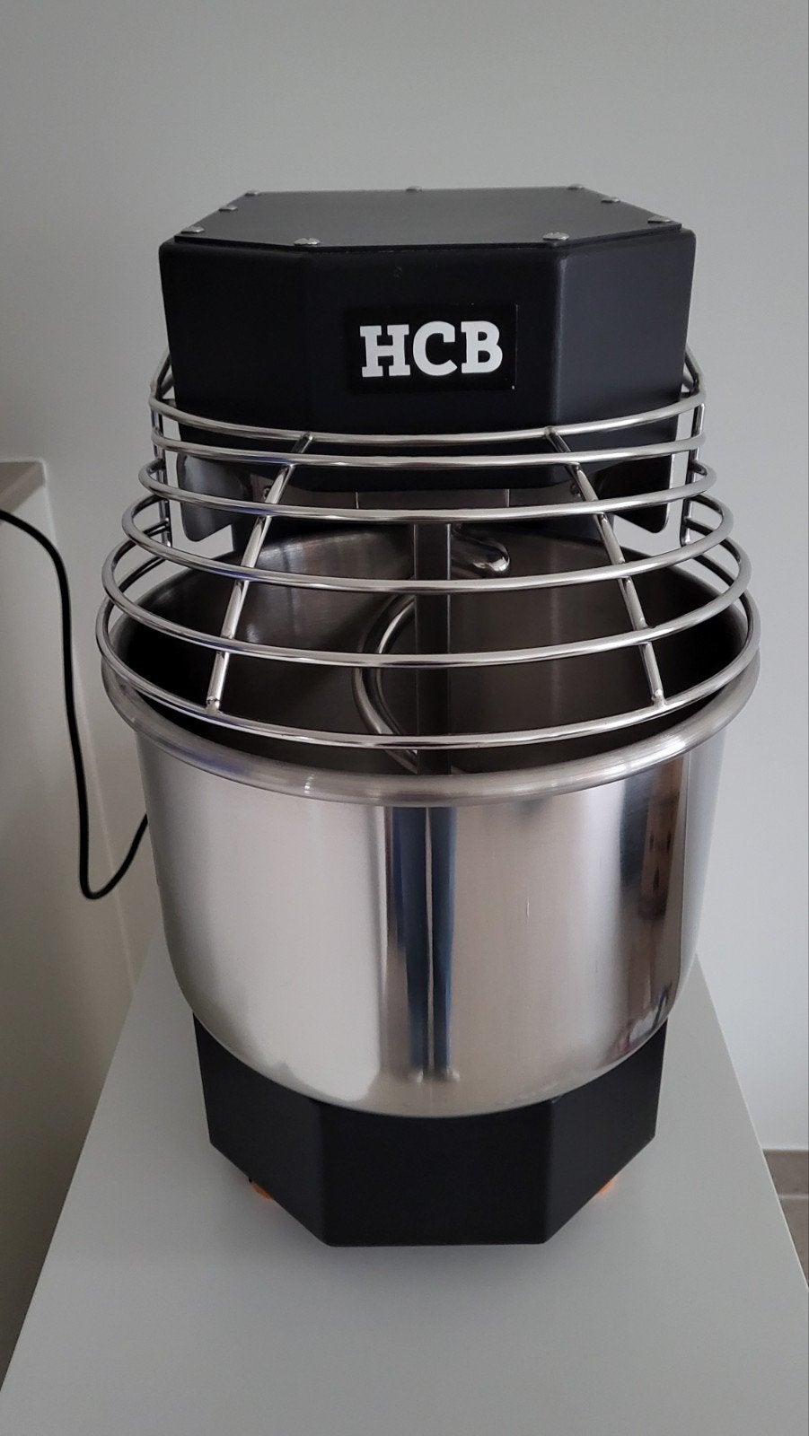 HCB Spiraalkneder in RVS van 7 Liter 230V Nieuwstaat, Ophalen of Verzenden
