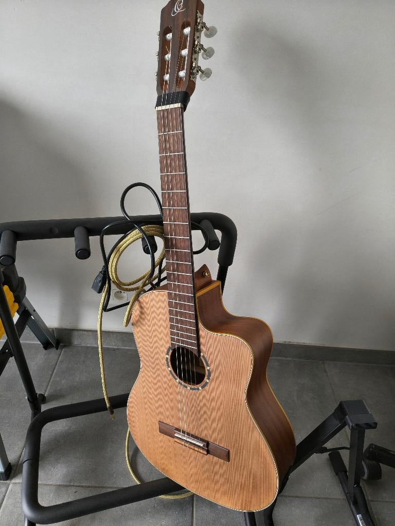 0rtega RC131 akoustisch electrische gitaar, Muziek en Instrumenten, Snaarinstrumenten | Gitaren | Elektrisch, Ophalen, Zo goed als nieuw