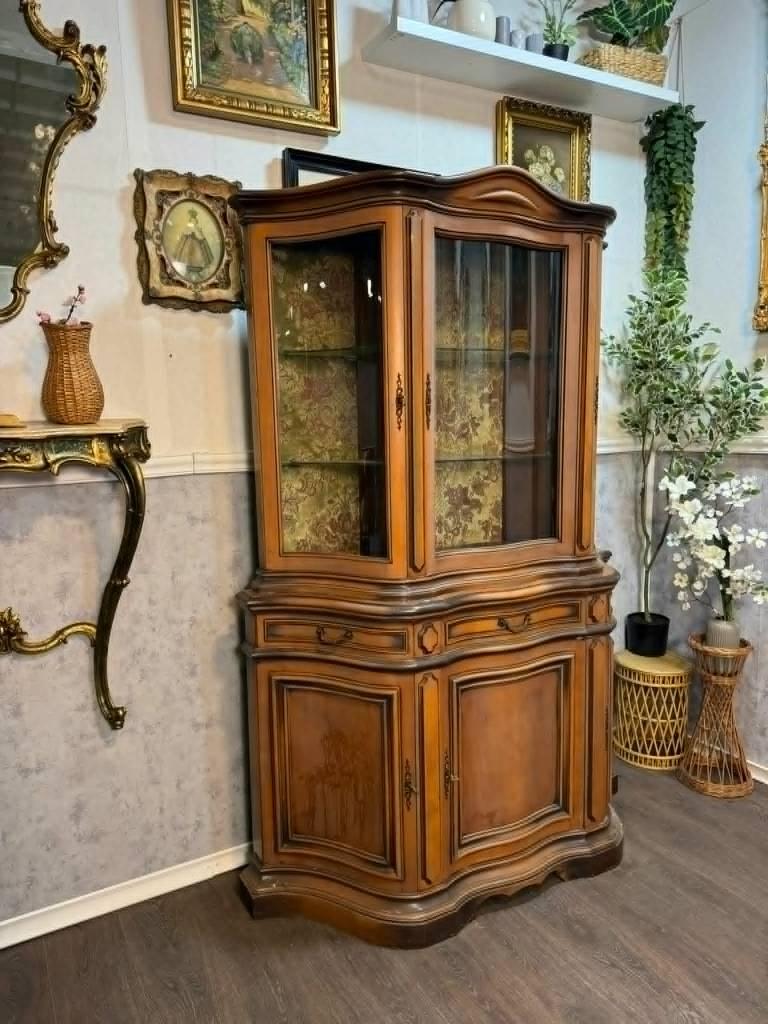 Franse vitrinekast jaren 1950–1960 (146041), Antiek en Kunst, Antiek | Meubels | Kasten, Ophalen of Verzenden