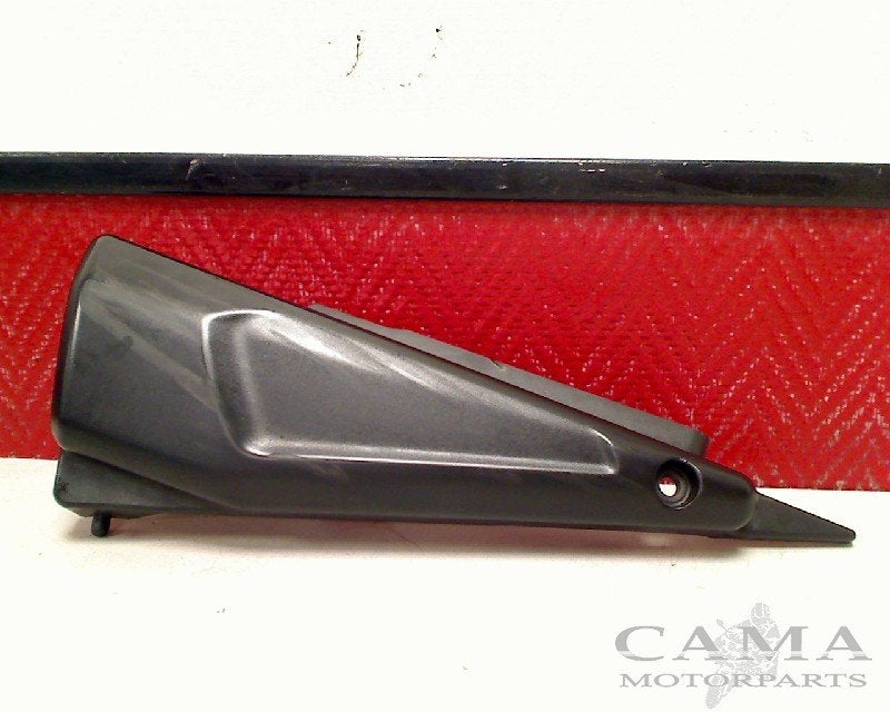 CADRE DE COUVERTURE GAUCHE Yamaha (5LV-21711), Dhr. S. di Majo, Utilisé, Info@cama-motorparts.nl, P.J. Troelstraweg 8 8
3144 CX  MAASSLUIS, NL