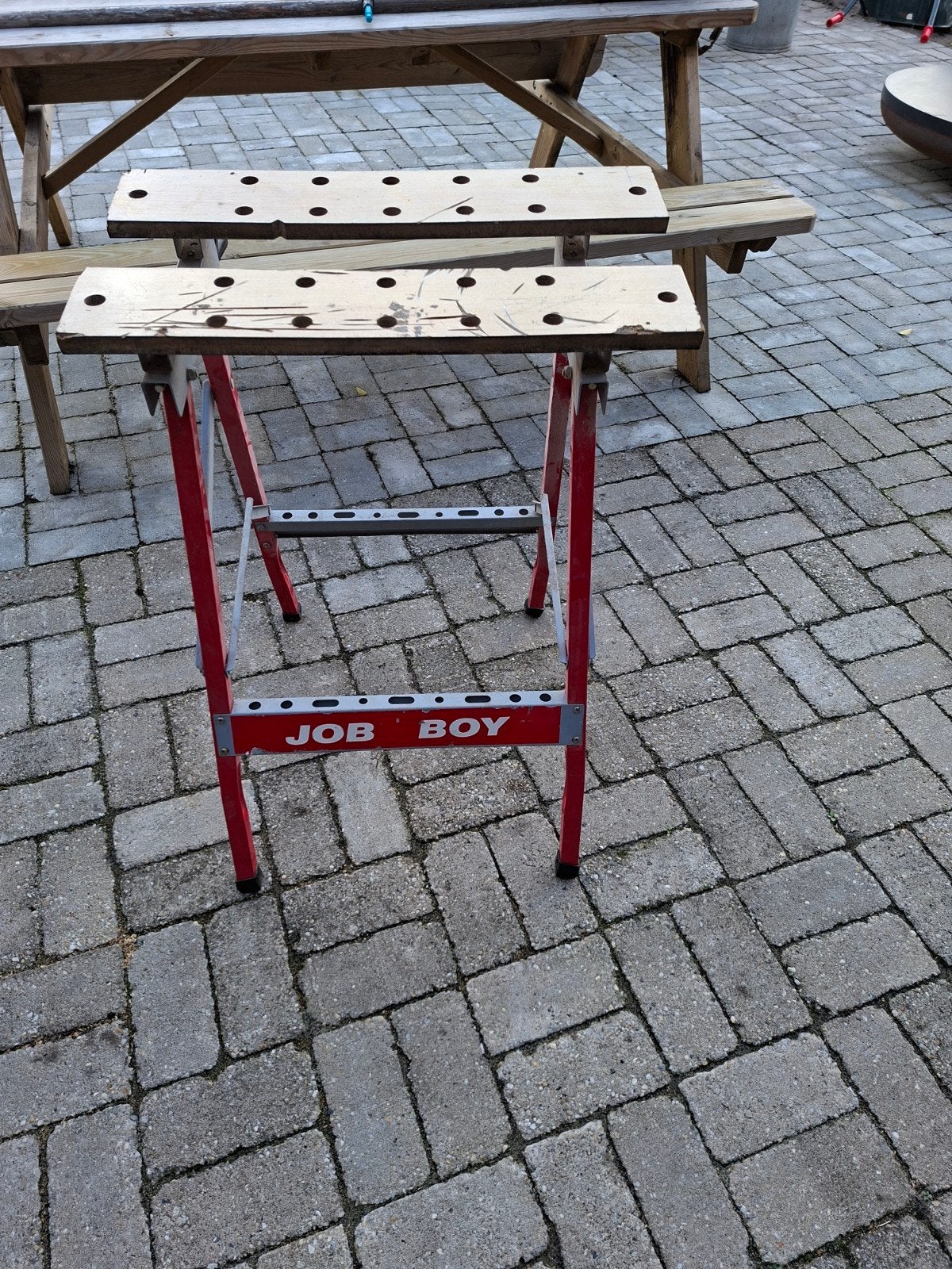 job boy werkbank, Enlèvement
