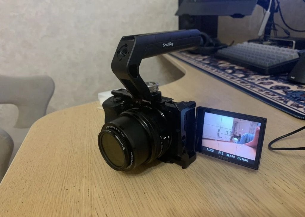 Sony ZV-E10 kit 16-50 mm + veel accessoires, 20 Megapixel, Compact, Ophalen of Verzenden, Zo goed als nieuw