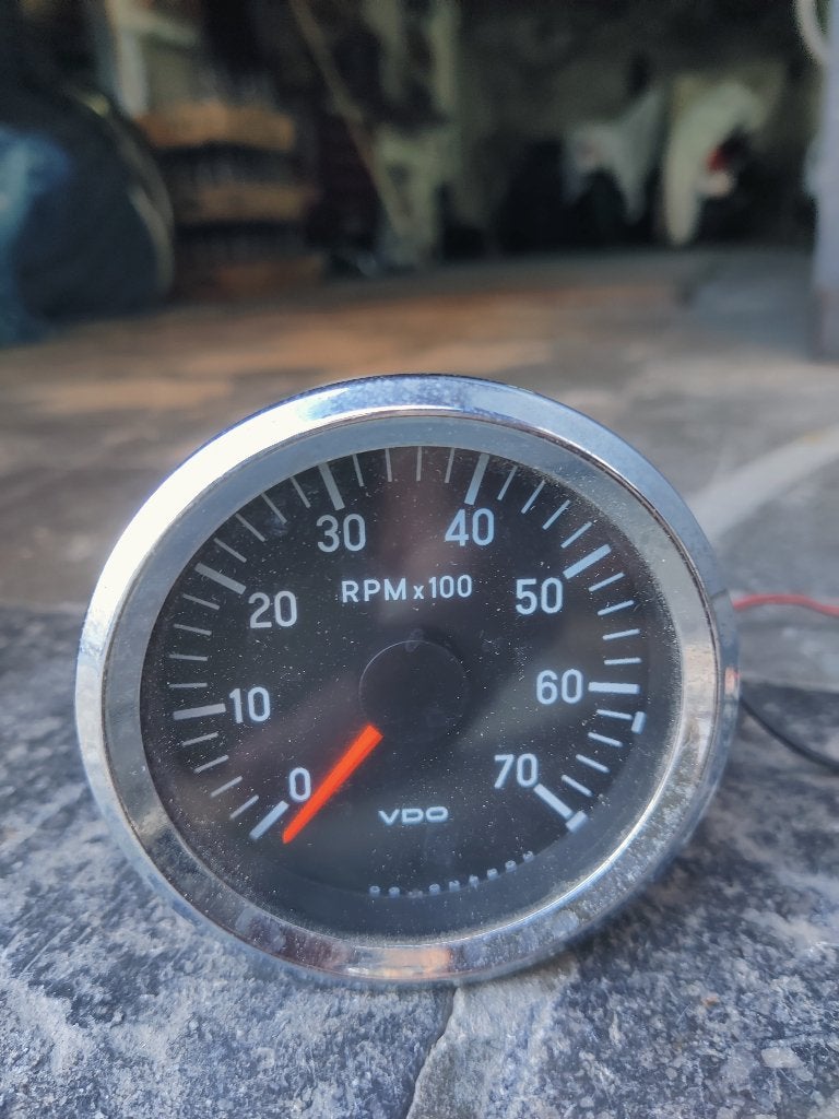 Compte-tours VDO 7000 Trs/Min Diamètre 80 Noir/Chrome, Autos : Pièces & Accessoires, Enlèvement ou Envoi, Utilisé