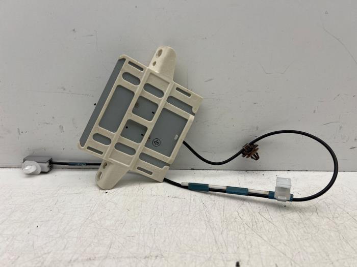 Antenne GPS d'un Toyota Rav-4, -, 3 mois de garantie, Toyota, Utilisé