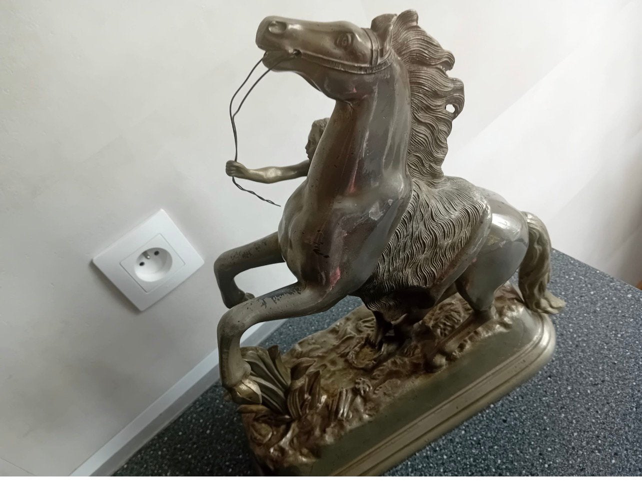 Groot bronzen beeld – steigerend paard met man – 43 cm, Antiek en Kunst, Ophalen, Brons