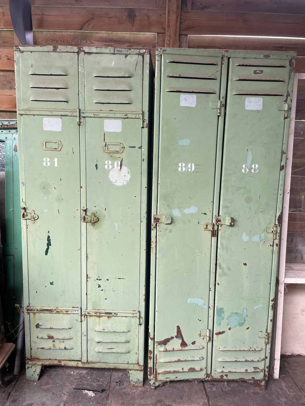 2x oude industriële 2 deurs lockerkast met mooie patine, Ophalen, Gebruikt, Industrieel