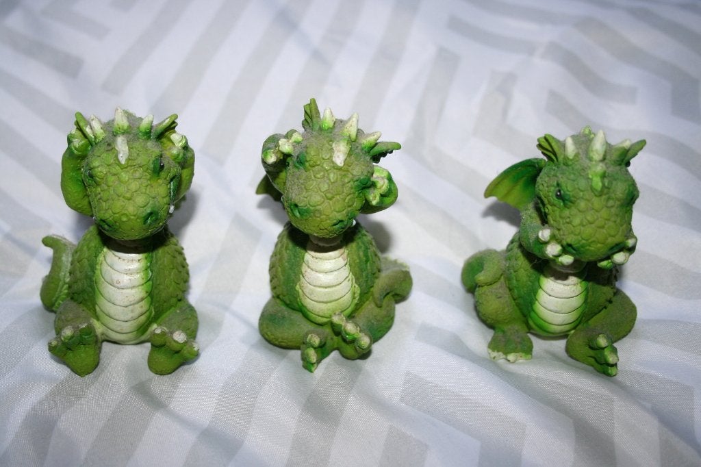 drakenbeeldjes horen zien en zwijgen, Ophalen of Verzenden, Zo goed als nieuw, Fantasy