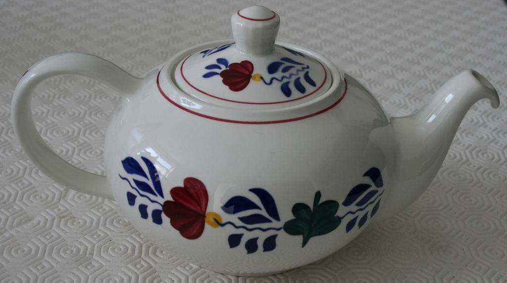 Théière vintage Boerenbont Royal Boch, Antiek en Kunst, Antiek | Servies los, Ophalen