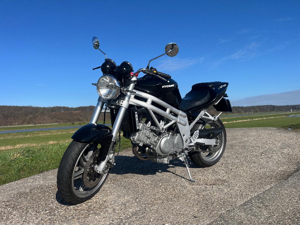 Diverse gebruikte onderdelen van Hyosung 125/250/650 motoren, Motos, Pièces | Autre, Enlèvement ou Envoi, Utilisé