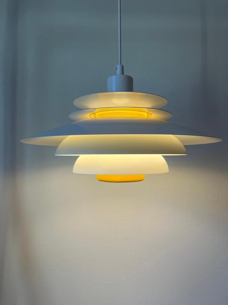 Lampe design danoise Jeka - Verona 209603, Maison & Meubles, Moins de 50 cm, Comme neuf, Métal, Enlèvement