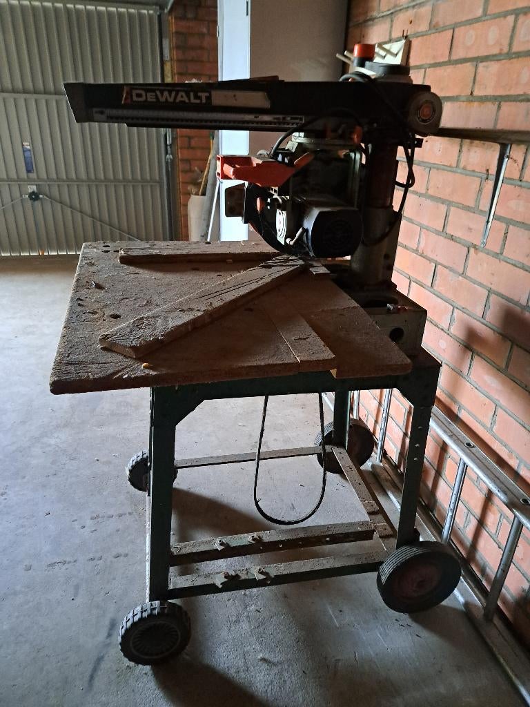 Afkortzaag Dewalt DW1251, Ophalen, Gebruikt