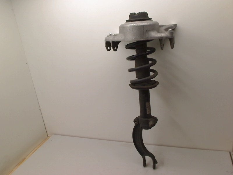 JAMBE DE FORCE AVANT DROIT Audi Q5 (8RB) (8R0413031N), Auto-Union-Straße  1,
85057  Ingolstadt, DE, Info@audi.de, Audi, Utilisé