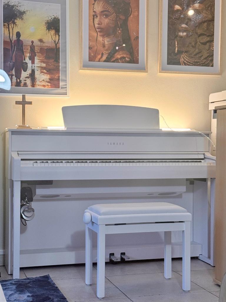 Yamaha Clasinova CLP-775 Piano + Bank verstelbaar + Headset, Muziek en Instrumenten, Ophalen, Wit, Digitaal, Zo goed als nieuw