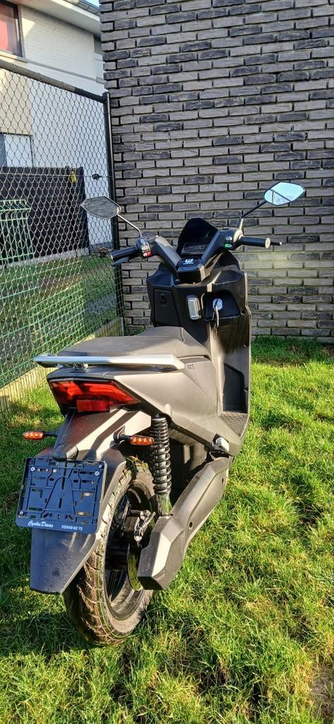 Démarrage et conduite du Horwin sk3 +-800KM BJ 2024, Vélos & Vélomoteurs, Scooters | Marques Autre, Horwin, Comme neuf, Enlèvement