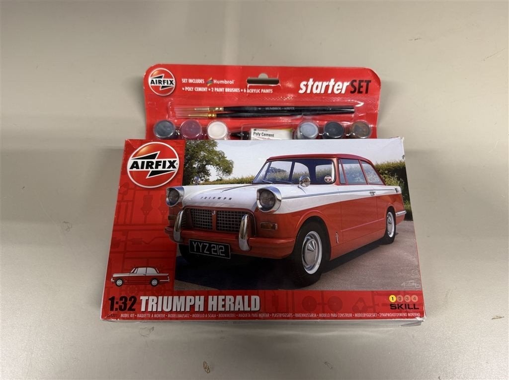 Airfix 1.32 Scale Triumph Herald Kit nieuw A55201, Hobby en Vrije tijd, Modelauto's | 1:32, Ophalen of Verzenden, Nieuw